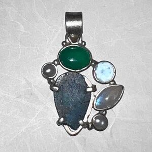Raw Aquamarine Pendant